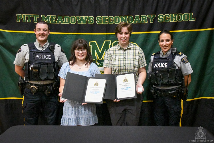 L to R: Cst. Mike Sanders, Sienna Gubert, Siobhan Job, Staff Sgt. Michelle Luca