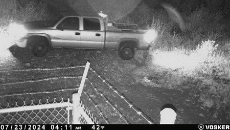 Photo of the driver&rsquo;s side of the suspect truck
