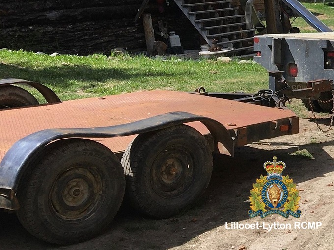 Pictured is a flat deck trailer that is of interest to police for file 2024-1531.