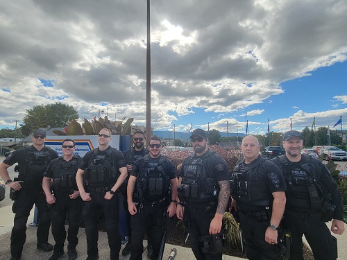 photo of uniformed police officers
