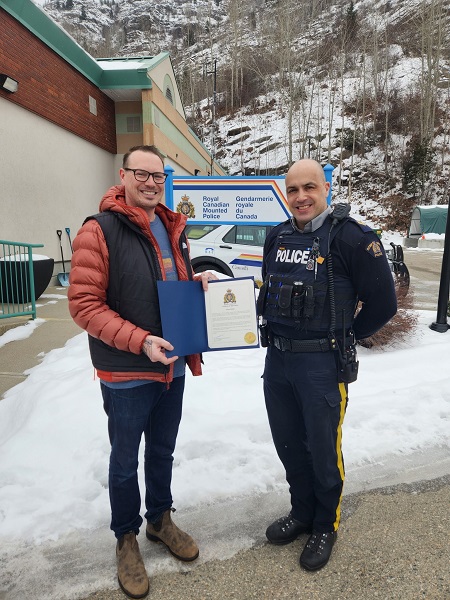 Sgt. Wicentowich awarded a Certificate of Appreciation to Jason Mulder for his role in helping capture an offender