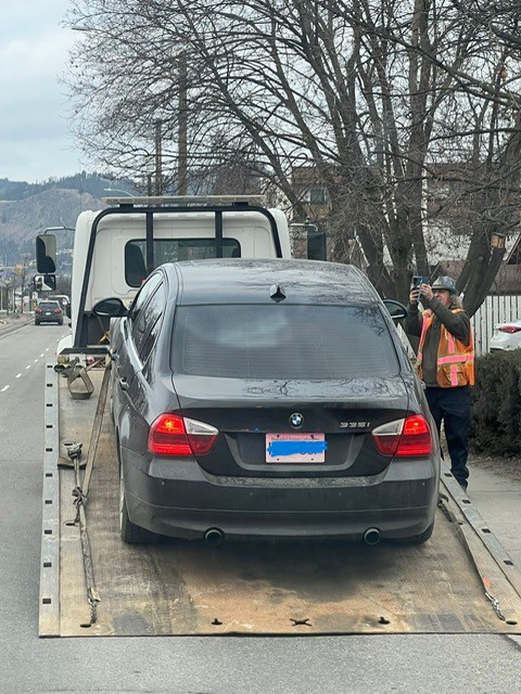 Towed vehicle