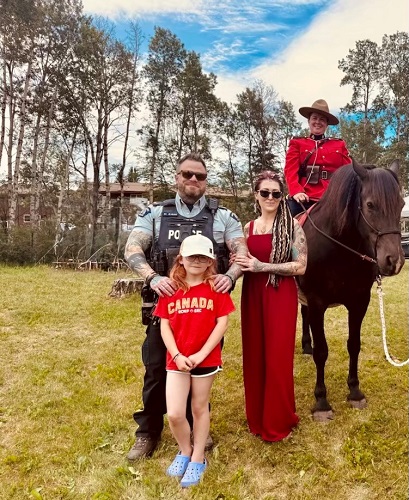 Cpl Eric Schmidt and family