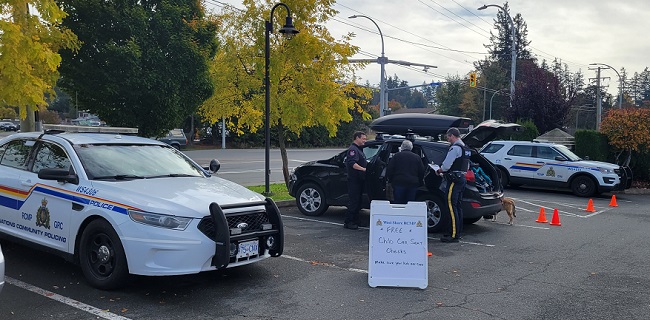Car seat clinic hosted by West Shore RCMP and View Royal Fire Department