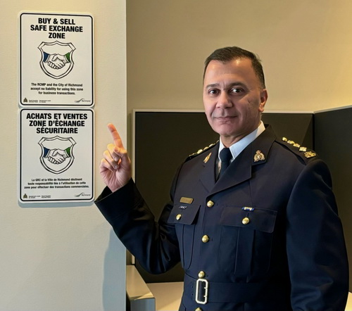 Photo of Chief Superintendent Dave Chauhan, Richmond RCMP